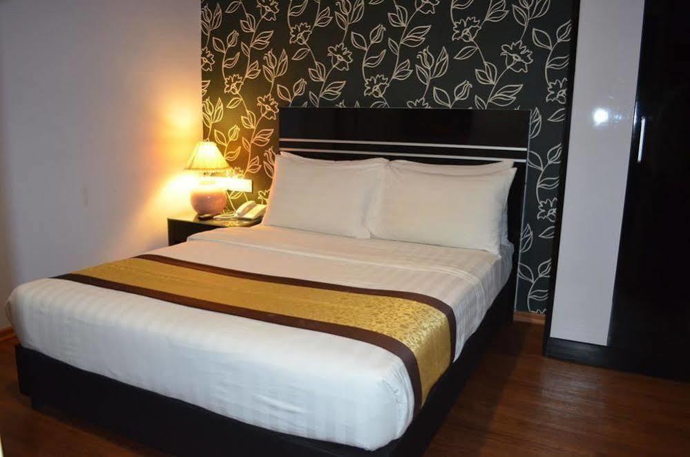 Bluebell Hotel Skudai Zewnętrze zdjęcie