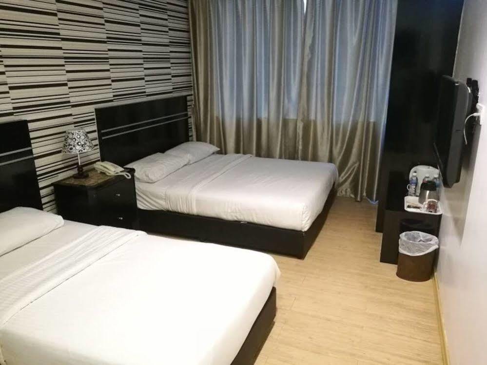 Bluebell Hotel Skudai Zewnętrze zdjęcie
