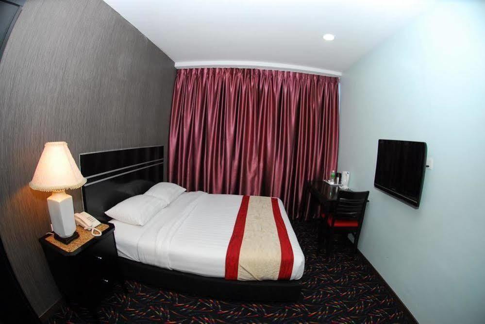Bluebell Hotel Skudai Zewnętrze zdjęcie