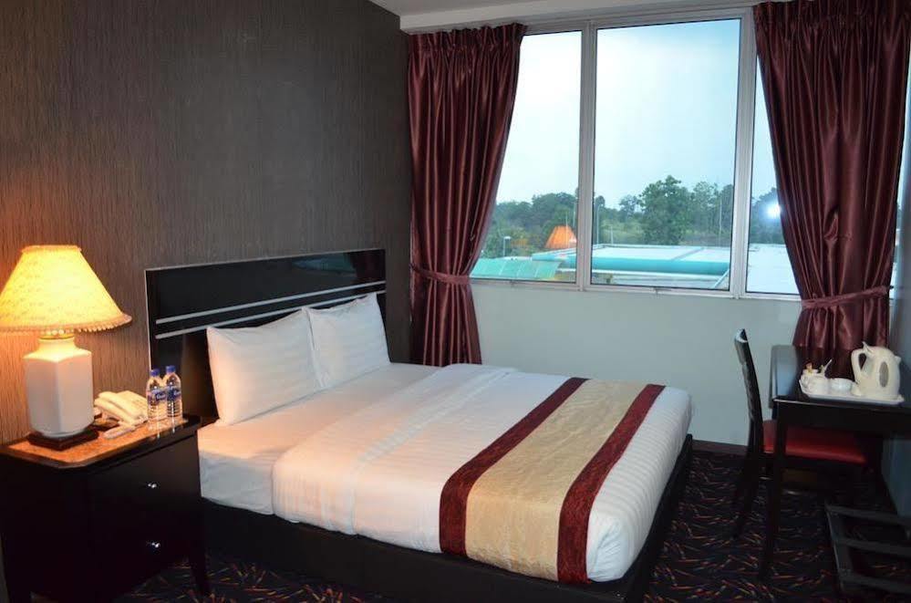 Bluebell Hotel Skudai Zewnętrze zdjęcie