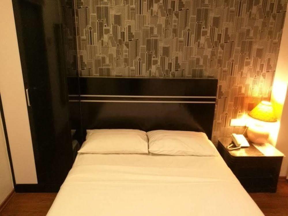 Bluebell Hotel Skudai Zewnętrze zdjęcie