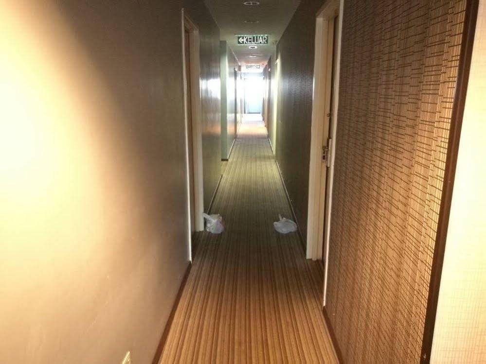 Bluebell Hotel Skudai Zewnętrze zdjęcie